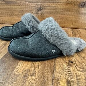 UGG Scuffette II Sparkle Slippers Black Sheepskin Women's Size 8‎